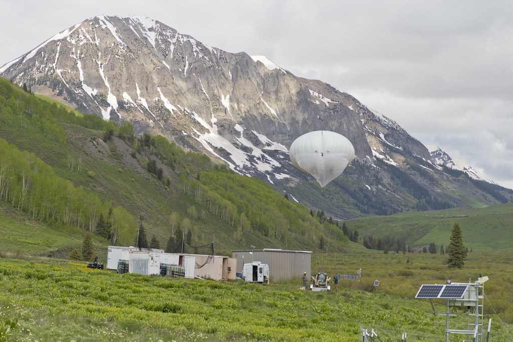 Tethered balloon system in the East River Watershed